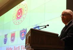 Bakan Güler, üst rütbeye terfi eden personel için düzenlenen törene katıldı