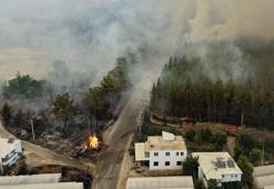 Seydikemer'de tarım arazisinde çıkan yangın, Kaş'ta ormana sıçradı