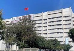 Hastaneden 15 milyon liralık ilaç çalan depo sorumlusu tutuklandı