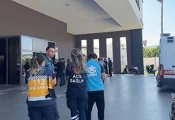 Mersin'in Taşucu Limanı'nda ekipler hazırlık yapıyor