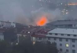Erzurum’da 5 katlı bir binanın çatısında yangın