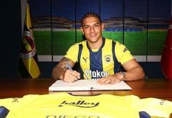 Fenerbahçe, Diego Carlos'a Parma ile transfer görüşmeleri yapması için izin verildiğini açıkladı