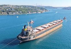 Rusya'da İHA saldırısına uğrayan gemi İstanbul Boğazı'ndan geçti