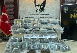 Hamzabeyli’de TIR’da 121 kilo 900 gram skunk ele geçirildi