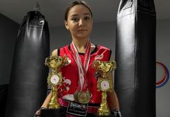 Mağazada çalışıp, spor salonu aidatını ödediği ‘muay thai’de şampiyon oldu