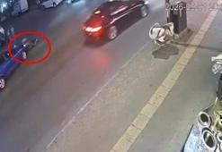 Bursa'da devrilen motosiklet otomobile çarptı; o anlar kamerada