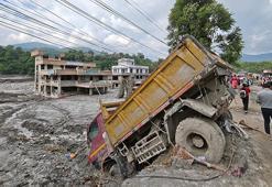 Nepal'deki selde can kaybı 1259'a yükseldi