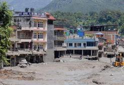 Nepal'deki selde can kaybı 1290'a yükseldi