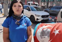 Motokurye Tuğba'nın belediye personelinden istediği bayrak, 1 gün sonra verildi