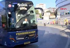 Fenerbahçe ve Beşiktaş kafileleri stadyuma ulaştı