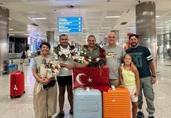 Milli yüzücü Tuna Tunca'ya coşkulu karşılaşama