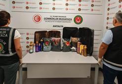 Antalya Havalimanı’nda 18 kilo 921 gram likit metamfetamin ele geçirildi