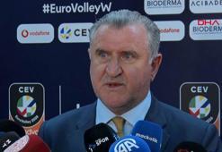 Osman Aşkın Bak: Türkiye voleybolda müthiş işler başarıyor