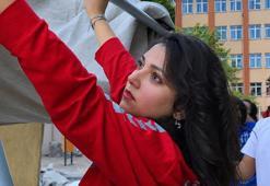 Depremde 2 arkadaşını kaybeden Zeynep, gönüllü arama kurtarma personeli oldu
