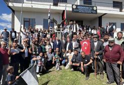 Serdal Adalı, Ardahan’ın Beşiktaş Köyü'nde kartal heykeli açtı