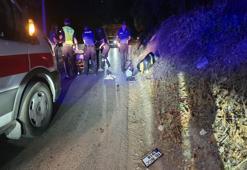 Aydınlatma direğine çarpan motosikletin sürücüsü kurtarılamadı