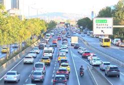 İstanbul'da eğitim öğretim döneminin ilk günü trafik yoğunluğu oluştu