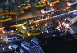 Esenyurt'ta trafikteki 2 sürücünün kavgası kamerada