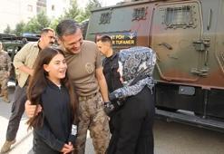 Emniyet Müdürü, şehit çocuğunu okuldan özel harekat aracıyla alıp evine bıraktı