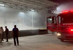 Bursa'da soğuk hava deposunda yangın