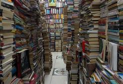 Dijital çağda sahaflık; 45 metrekarelik dükkandaki 35 bin kitap okuyucusunu bekliyor