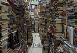 Dijital çağda sahaflık; 45 metrekarelik dükkandaki 35 bin kitap okuyucusunu bekliyor