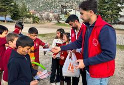 Gazi, protez bacağıyla hayata tutundu