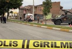 Erzurum’da boşanma aşamasındaki çiftin yakınları arasında silahlı çatışma: 1’i polis 12 yaralı