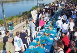 Edirne Gastronomi Festivali'nde 150 metre uzunluğunda peynir sofrası kuruldu