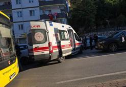 Sürücüsünün kalp krizi geçirdiği servis minibüsü, otomobille çarpıştı; 1 ölü