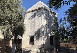 Antalya'da 'Zincirkıran' Mehmet Bey'in 649 yıllık türbesi zamana meydan okuyor