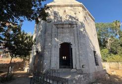Antalya'da 'Zincirkıran' Mehmet Bey'in 649 yıllık türbesi zamana meydan okuyor
