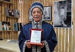 63 yıllık fotoğrafçı, Adana’da yılın ahisi seçildi