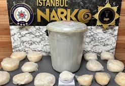 İstanbul'da 3 ilçede düzenlenen operasyonlarda 898 kilogram uyuşturucu madde ele geçirildi