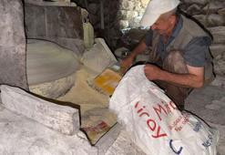 47 yıldır dede yadigarı su değirmenini işletiyor