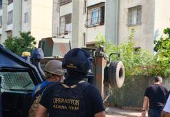 Yakalanacağını anlayan şüpheli, elinde el bombası ile kendisini eve kilitledi