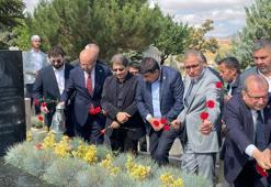 Neşet Ertaş, mezarı başında anıldı