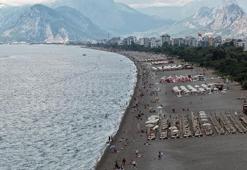 Antalya'da deniz suyu havadan sıcak