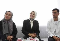 Bakan Göktaş, evlilik kredisinden yararlanan yeni evli çiftin ilk misafiri oldu