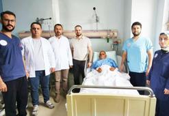 82 yaşındaki hastanın mesanesinden 42 parça taş çıkarıldı