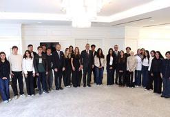 Bakan Memişoğlu, tıp fakültelerine derece ile giren öğrencilerle buluştu
