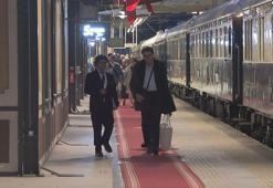 Tarihi 'Orient Express' treni 70'ten fazla yolcusuyla İstanbul'a geldi