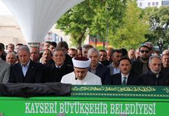11’inci Cumhurbaşkanı Abdullah Gül, amcasının cenazesine katıldı