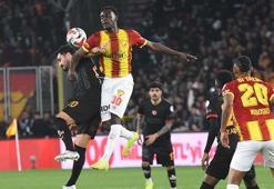 Göztepe Anthony Dennis'i aradı