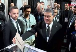 Başkan Serdal Adalı, oyunu kullandı