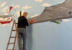 35 yıllık ressam, çocukların hayallerini çiziyor