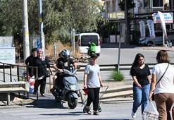 İki mahalleyi ayıran caddede üst geçit çilesi