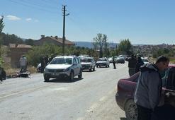 Otomobil ve motosiklet çarpıştı; 1 ölü, 2 yaralı