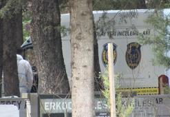 Kaşif Kozinoğlu'nun mezarından alınan örnekler yeniden kabrine konuluyor