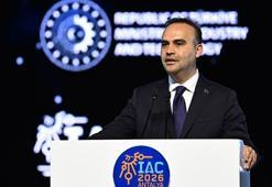Bakan Kacır'dan, Uluslararası Uzay Kongresi diplomasisi